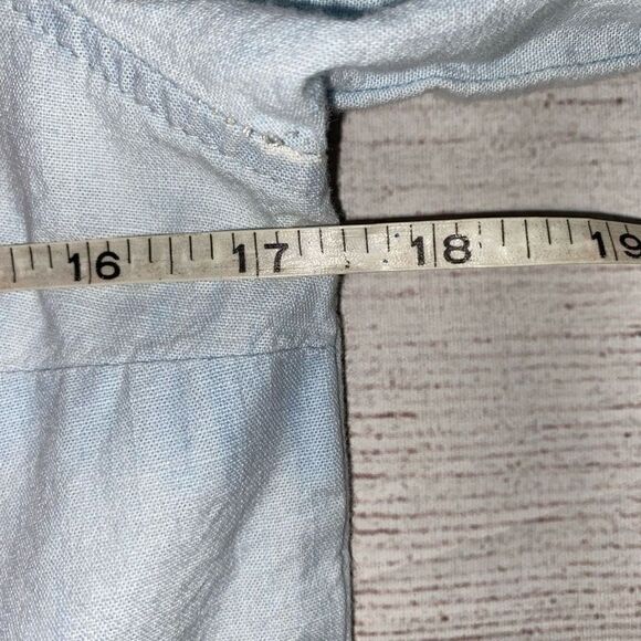 Old navy classic denim button down star print shirt women size XS blue/white - Picture 9 of 10